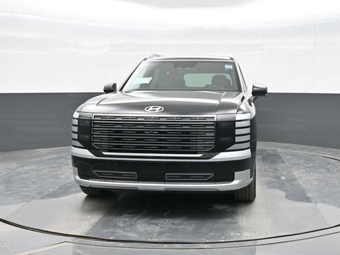 New 2026 Hyundai Palisade Calligraphy FWD image 2