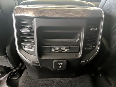 Used 2019 RAM 1500 Laramie image 14