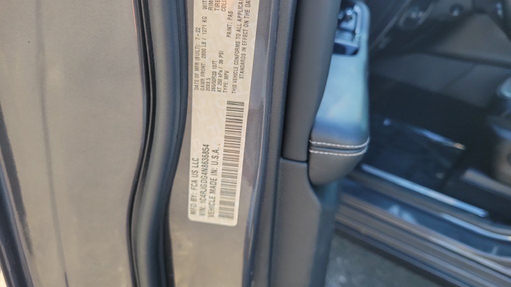 Used 2022 Jeep Grand Cherokee Overland RWD image 22