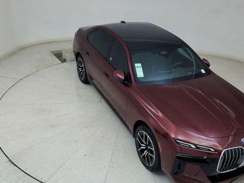 Used 2025 BMW 740i image 83