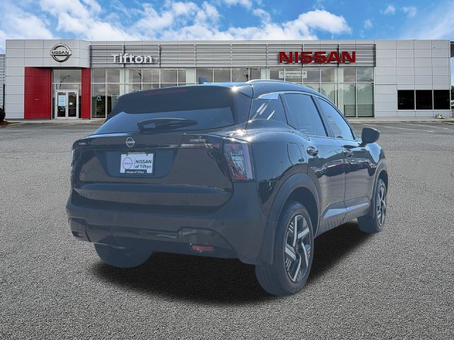Certified 2026 Nissan Kicks SV FWD image 7