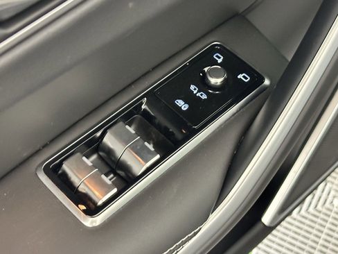 Used 2026 Jaguar F-PACE R-Dynamic S image 21