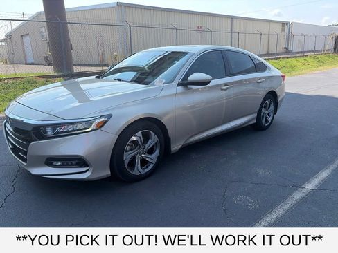 Used 2018 Honda Accord EX image 3