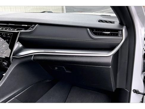 Used 2023 Jeep Grand Cherokee L Laredo AWD/4WD image 16