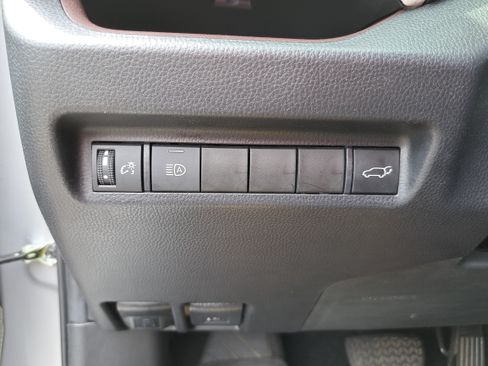 Used 2022 Toyota RAV4 Limited AWD/4WD image 24