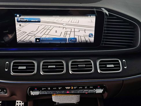 New 2026 Mercedes-Benz GLS 580 4MATIC image 28