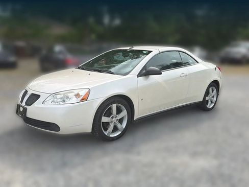 Used 2008 Pontiac G6 GT FWD image 2