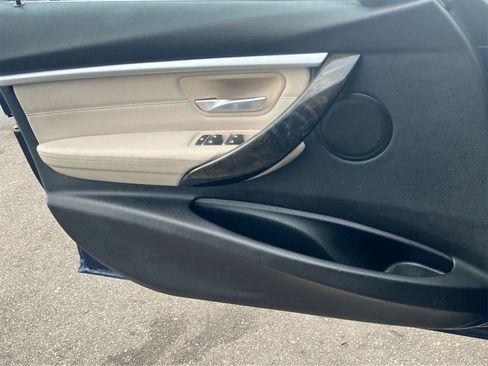 Used 2017 BMW 330i xDrive Sedan image 32