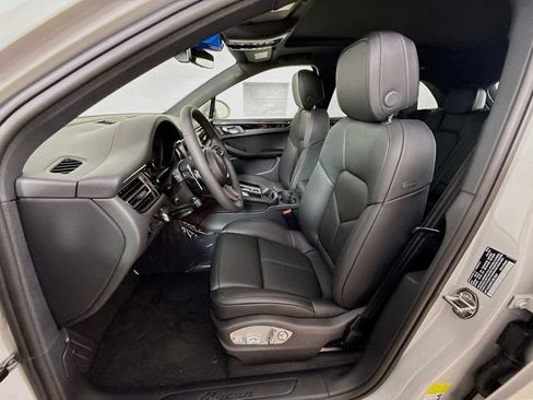 Used 2026 Porsche Macan AWD/4WD image 5