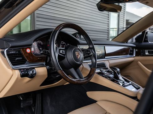 Certified 2023 Porsche Panamera 4 Platinum Edition AWD/4WD image 4