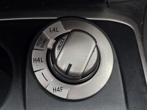 Used 2015 Toyota 4Runner Limited image 38