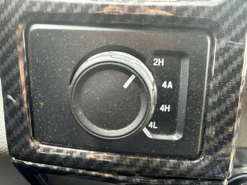 Used 2019 Ford F150 Lariat AWD/4WD image 32