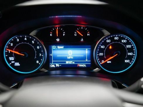 Used 2023 Chevrolet Equinox LT image 32