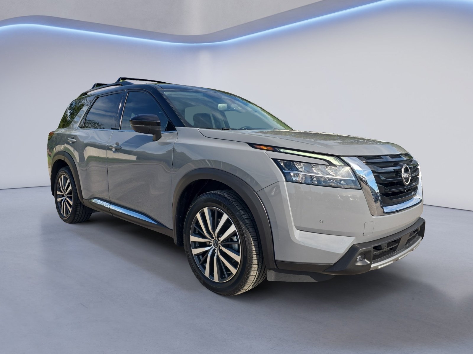 Used 2022 Nissan Pathfinder Platinum AWD/4WD image 8