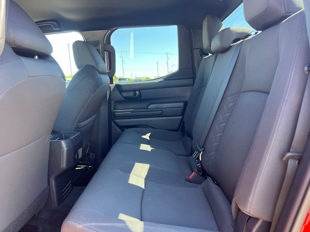 Used 2025 Toyota Tacoma SR5 AWD/4WD image 5