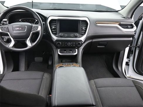 Used 2023 GMC Acadia SLE image 26