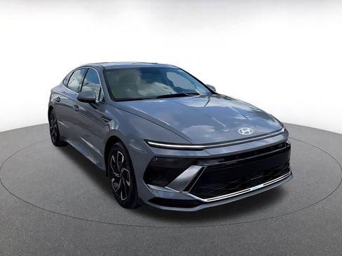 Used 2025 Hyundai Sonata SEL image 3