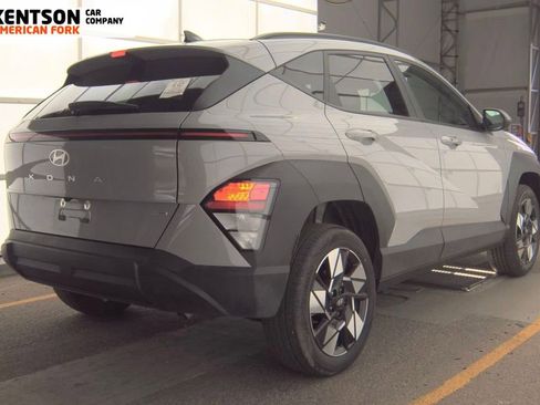 Used 2025 Hyundai Kona SEL AWD/4WD image 2