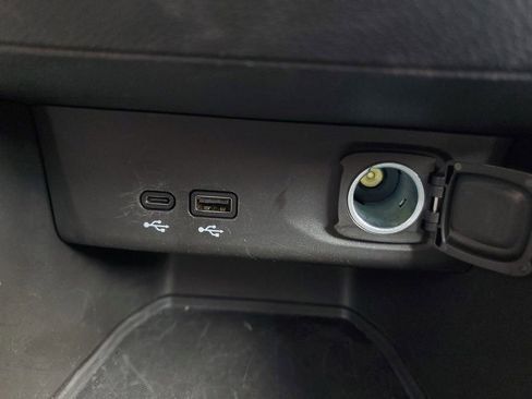 Used 2025 Buick Envista Preferred image 25