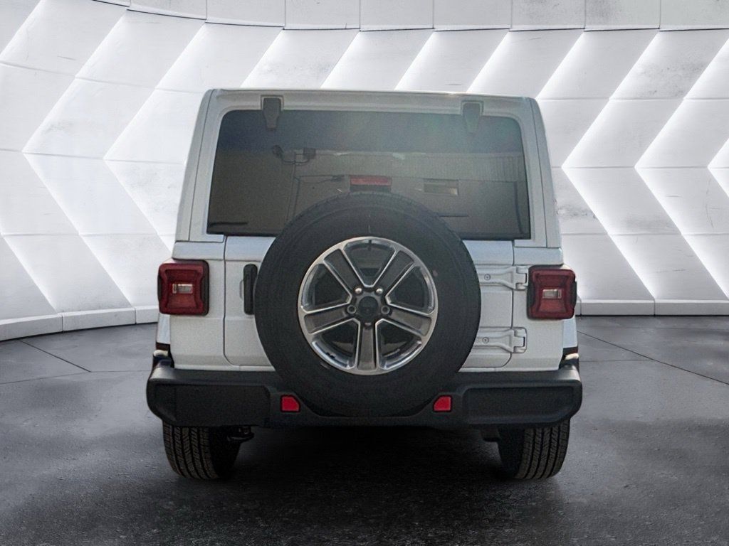 Used 2021 Jeep Wrangler Unlimited Sahara AWD/4WD image 3