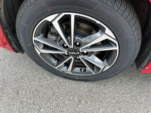 Used 2024 Kia Forte LXS w/ LXS Technology Package FWD image 10