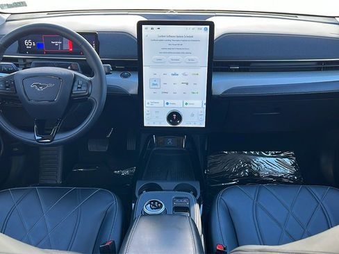 Certified 2022 Ford Mustang Mach-E Select w/ Comfort/Technology Package image 7