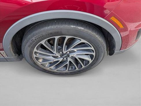 Used 2019 Lincoln Nautilus Reserve w/ Cargo Utility Package image 7