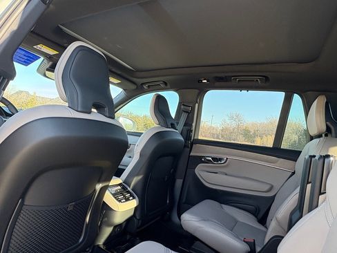 New 2026 Volvo XC90 B5 Ultra w/ Protection Package Premier image 24