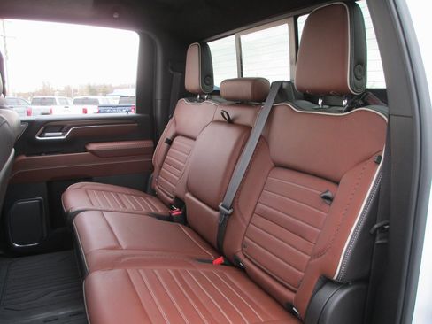 Certified 2024 GMC Sierra 3500 Denali Ultimate image 23