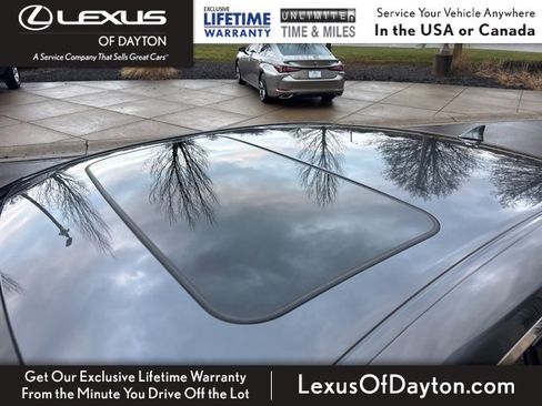 Certified 2025 Lexus ES 300h w/ Luxury Package image 10