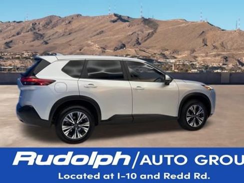 Used 2023 Nissan Rogue SV image 6