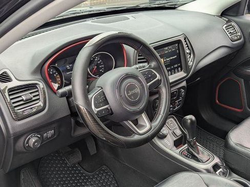 Used 2019 Jeep Compass Trailhawk AWD/4WD image 12