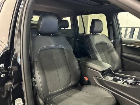 New 2026 Jeep Grand Cherokee Altitude AWD/4WD image 34