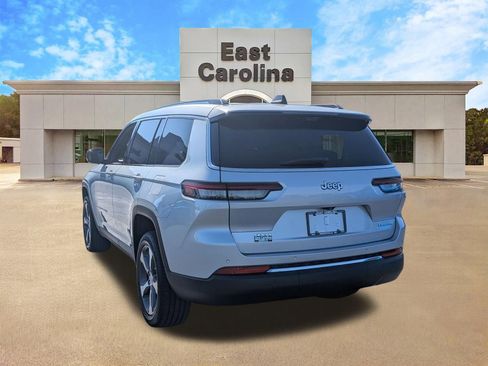 Certified 2023 Jeep Grand Cherokee L Limited w/ Luxury Tech Group II image 5