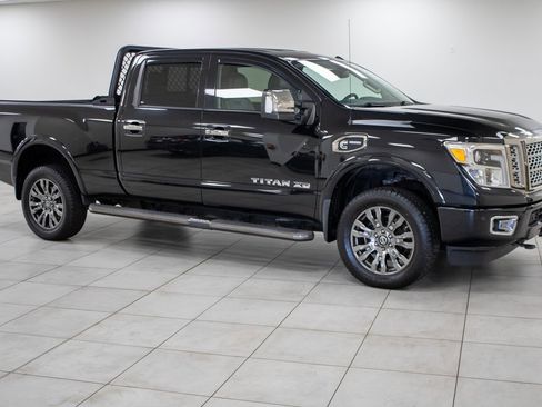 Used 2016 Nissan Titan Platinum Reserve image 5