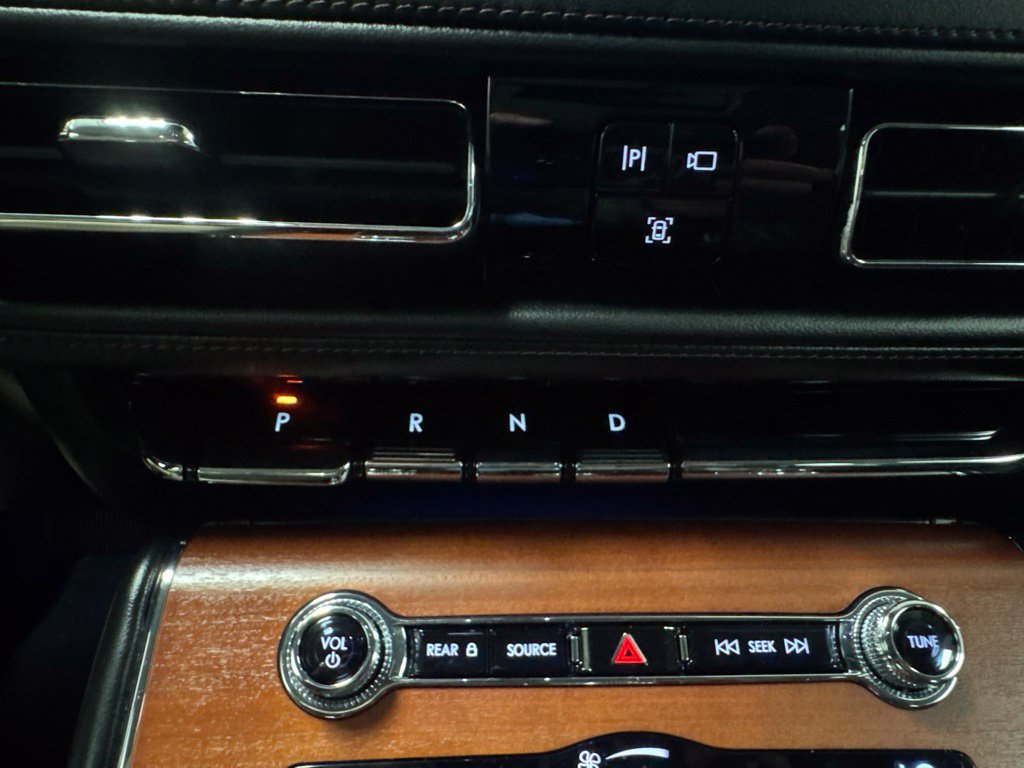 Used 2020 Lincoln Aviator Reserve w/ Equipment Group 201A AWD/4WD image 15