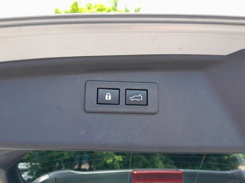 Used 2022 Subaru Outback Limited AWD/4WD image 36
