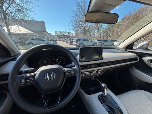 Used 2025 Honda HR-V LX image 33