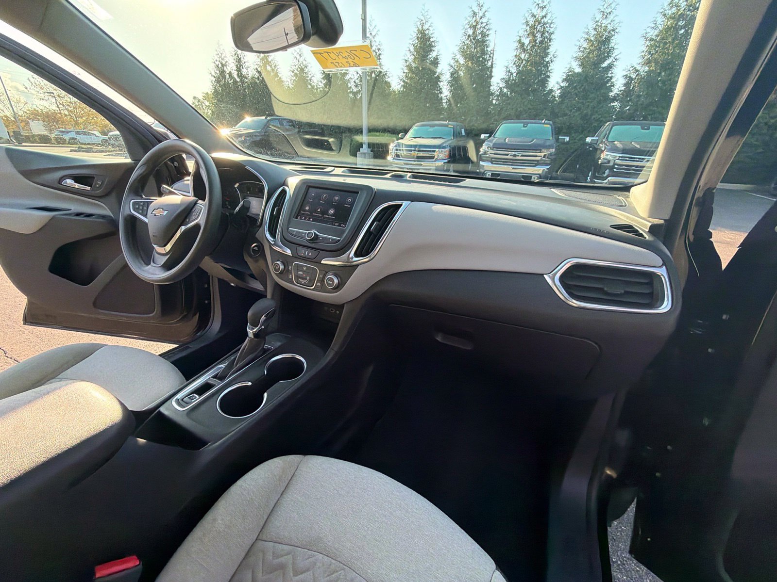 Certified 2022 Chevrolet Equinox LS w/ LS Convenience Package FWD image 28