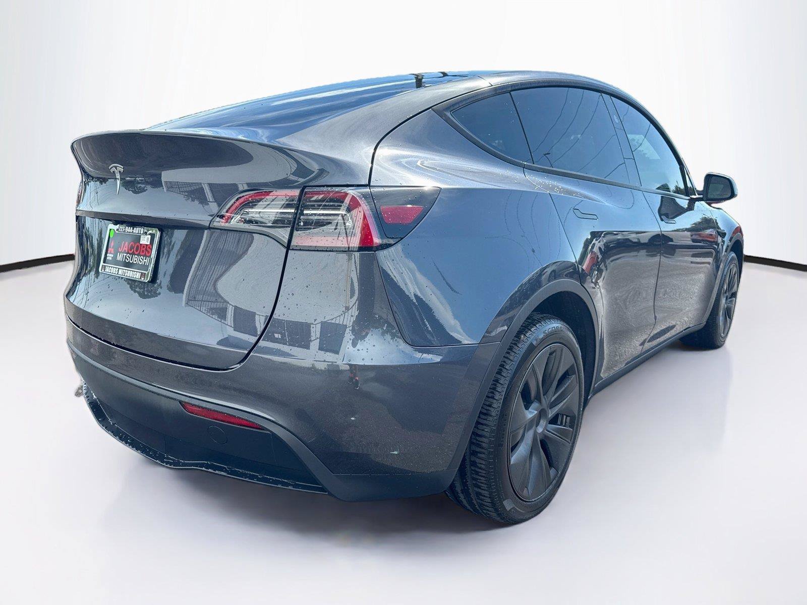 Used 2025 Tesla Model Y Long Range RWD image 5