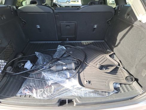 New 2024 Volvo XC60 T8 Plus w/ Protection Package Premier image 8