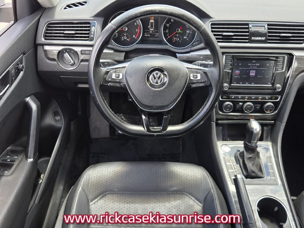 Used 2018 Volkswagen Passat 2.0T SE FWD image 13