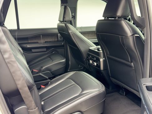 Used 2021 Ford Expedition Limited RWD image 29