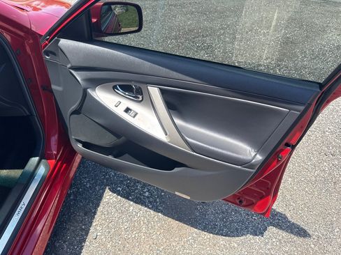 Used 2011 Toyota Camry SE w/ SE/XLE Extra-Value Pkg FWD image 27