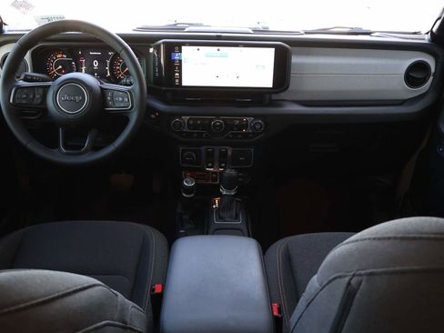 Used 2025 Jeep Wrangler Sport image 12