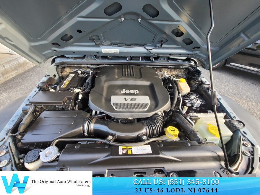 Used 2015 Jeep Wrangler Unlimited Sport w/ Dual Top Group AWD/4WD image 24