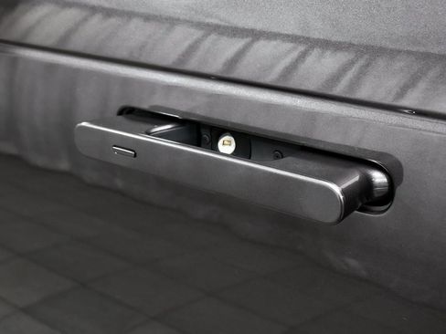 Used 2023 Land Rover Range Rover Sport SE Dynamic image 12