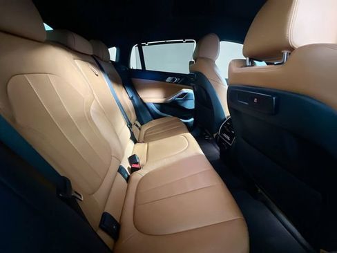 Used 2022 BMW X6 xDrive40i w/ M Sport Package AWD/4WD image 21