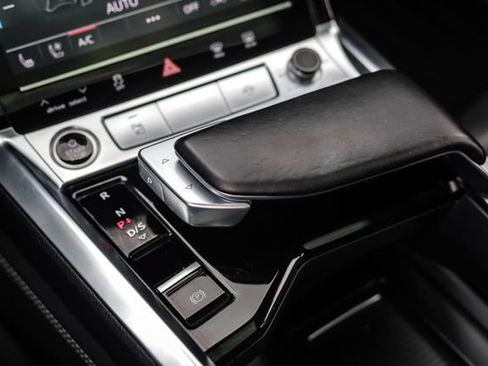Used 2022 Audi e-tron Premium Plus AWD/4WD image 40