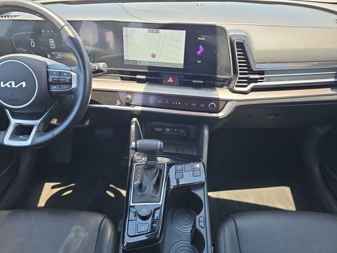 Used 2024 Kia Sportage EX FWD image 11